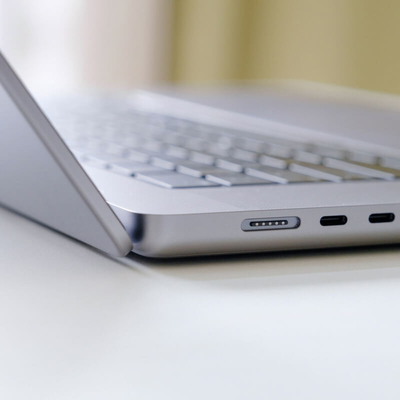 14" FHD Ultrabook (400 nits) with 10th Gen Intel i7-10510U Processor up to 4.90 GHz, 1 TB PCIe SSD, 16GB RAM, and Windows 11 Pro